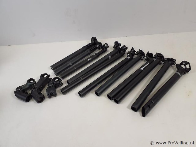 Aluminium fietszadelpennen en ergotec 4 stuurbevestigingen set ergotec 4 - afbeelding 1 van  13