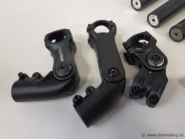 Aluminium fietszadelpennen en ergotec 4 stuurbevestigingen set ergotec 4 - afbeelding 12 van  13