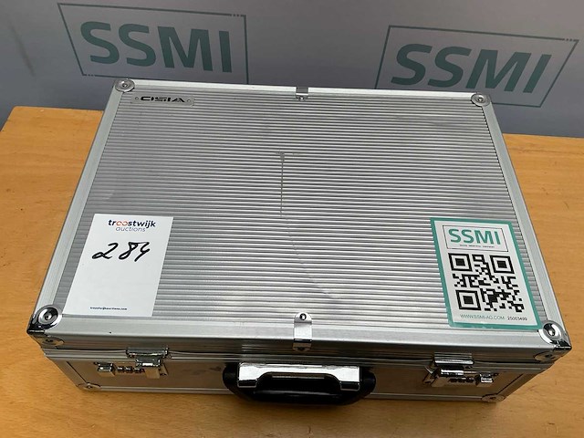 Aluminium gereedschap of opslagkoffer vol kabel-/connectorkits met d-sub mini-connectoren - afbeelding 4 van  5