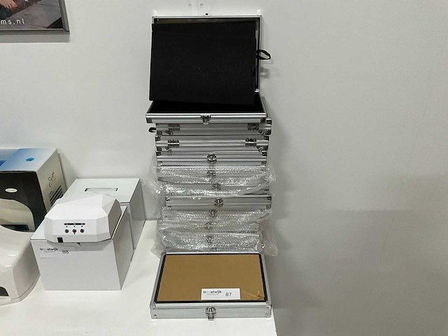 Aluminium koffer (12x) - afbeelding 2 van  3