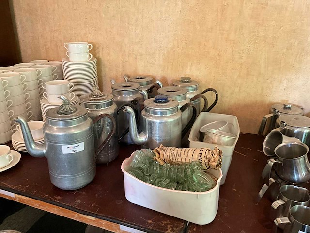 Aluminium koffiekan (7x) - afbeelding 1 van  2
