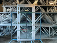 Aluminium kozijn + deur v.v. schüco hang en sluitwerk inbouwmaat 115x240cm - afbeelding 1 van  4