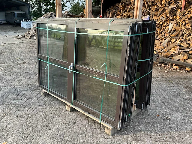 Aluminium kozijnen met dubbel glas (20x) - afbeelding 1 van  7