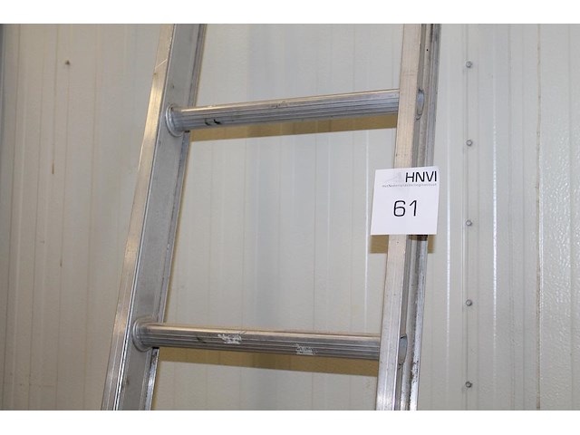 Aluminium ladder met negen treden en hoogte 245 cm. - afbeelding 1 van  2