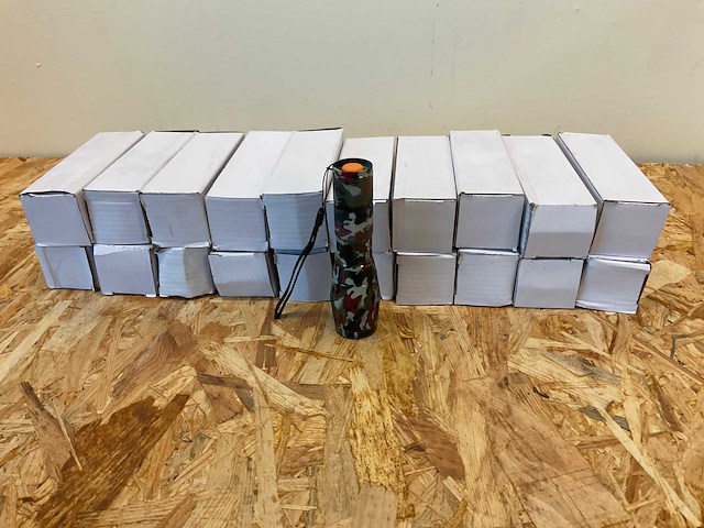 Aluminium led zaklampen (20x) - afbeelding 1 van  5