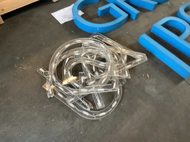 Aluminium letters met verlichting - afbeelding 3 van  4