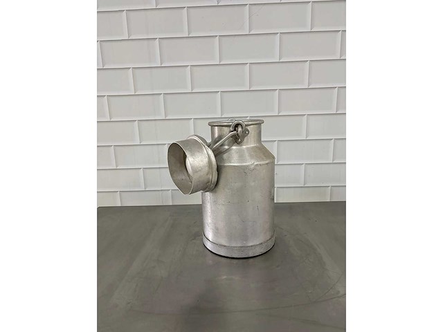 Aluminium melkbus met deksel - afbeelding 1 van  3