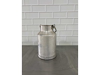 Aluminium melkbus met deksel - afbeelding 2 van  3