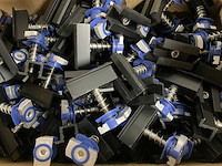 Aluminium middenklem voor montage zonnepaneel (115x) - afbeelding 1 van  1