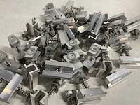 Aluminium middenklem voor montage zonnepaneel (80x) - afbeelding 1 van  3