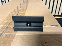 Aluminium middenklem zwart (200x) - afbeelding 4 van  5