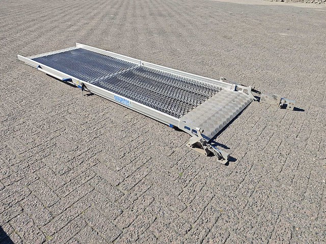 Aluminium oprijlaan voor bestelbus - afbeelding 5 van  11