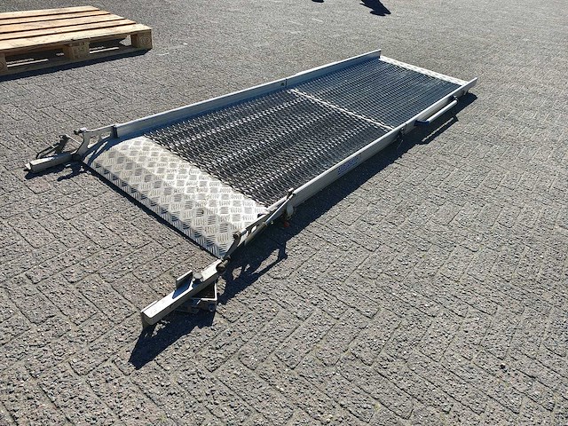 Aluminium oprijlaan voor bestelbus - afbeelding 6 van  11