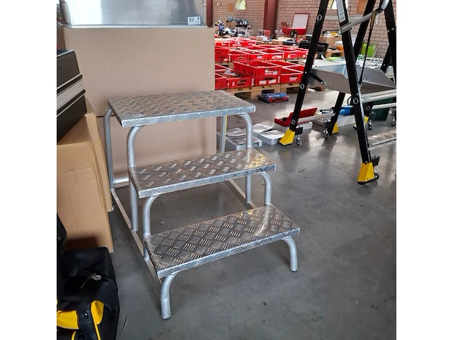 Aluminium opstap zarges, 3 treeds - afbeelding 2 van  4
