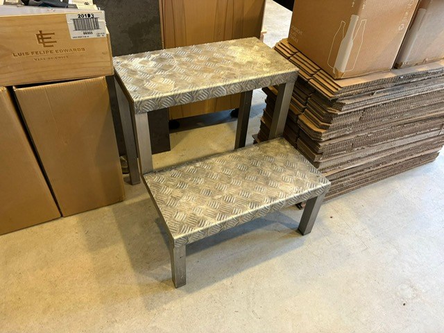 Aluminium opstapje met twee treden - afbeelding 1 van  2