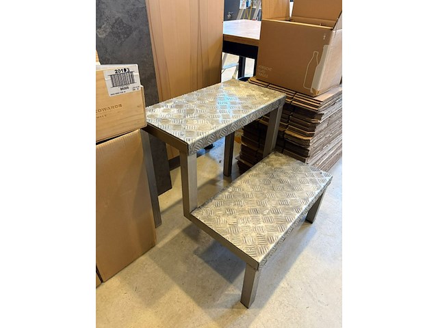 Aluminium opstapje met twee treden - afbeelding 2 van  2