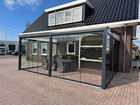 Aluminium overkapping 8x3m – polycarbonaat opaal 16mm – antraciet ral 7015 - afbeelding 1 van  13
