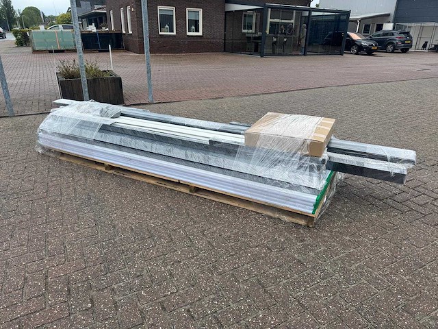 Aluminium overkapping 8x3m – polycarbonaat opaal 16mm – antraciet ral 7015 - afbeelding 8 van  13