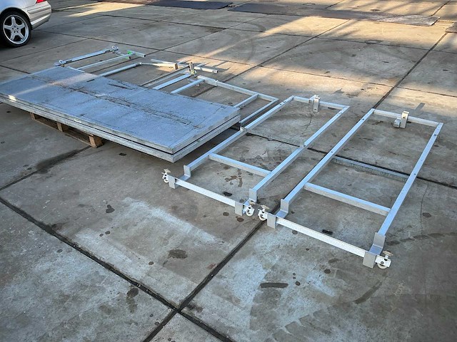 Aluminium plateau met diverse beugels - afbeelding 6 van  12