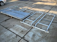 Aluminium plateau met diverse beugels - afbeelding 6 van  12