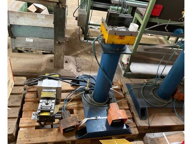 Aluminium profielbewerkingmachine (5x) - afbeelding 4 van  13