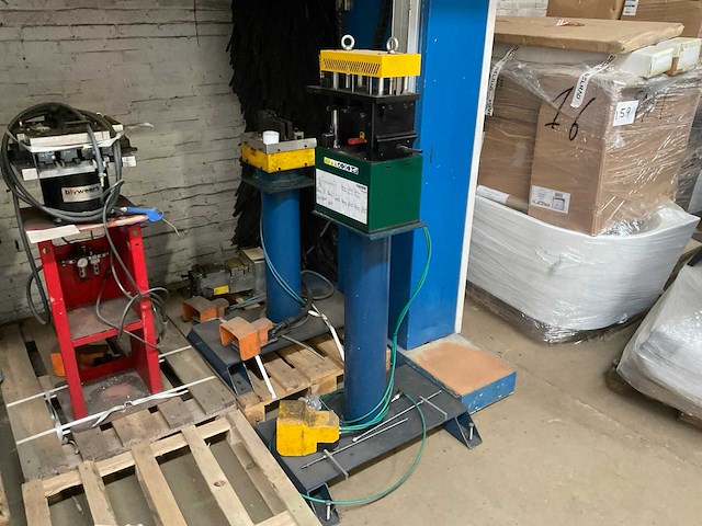 Aluminium profielbewerkingmachine (5x) - afbeelding 8 van  13