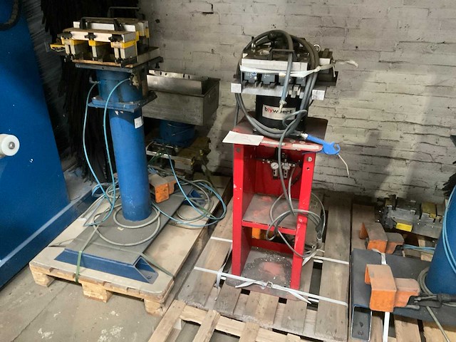 Aluminium profielbewerkingmachine (5x) - afbeelding 9 van  13