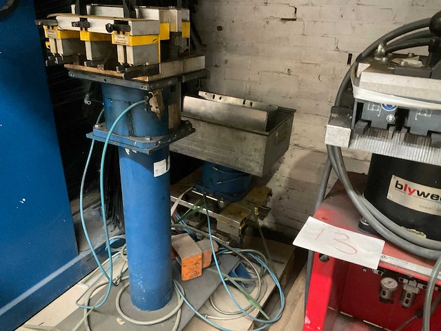 Aluminium profielbewerkingmachine (5x) - afbeelding 11 van  13
