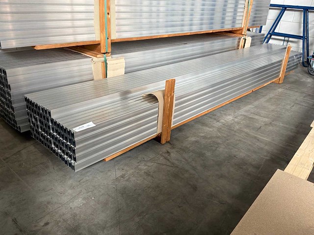 Aluminium profielen (84 stuks) - afbeelding 1 van  3