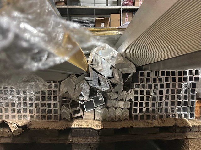 Aluminium profielen en messing platen (2x) - afbeelding 11 van  17