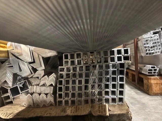 Aluminium profielen en messing platen (2x) - afbeelding 12 van  17