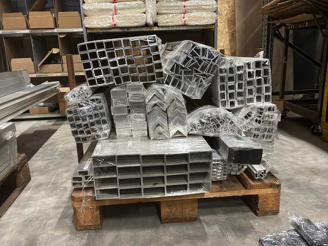 Aluminium profielen en messing platen (2x) - afbeelding 13 van  17