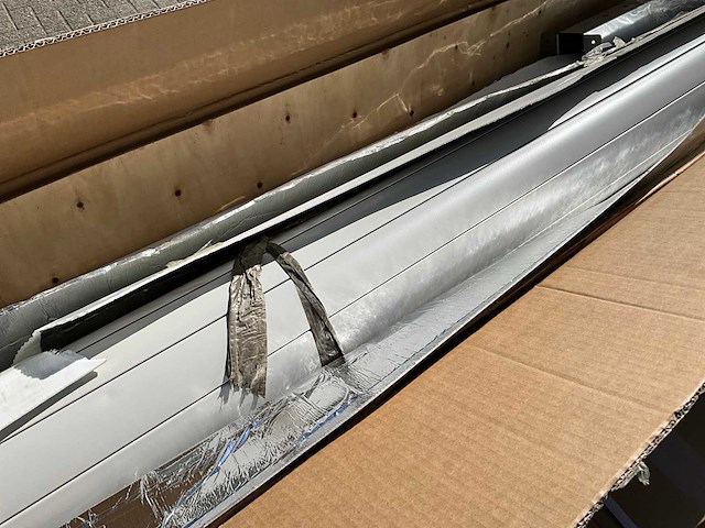 Aluminium roldeur elektrisch (2x) - afbeelding 2 van  4
