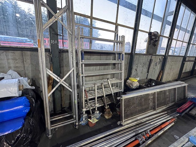 Aluminium rolsteiger 3,4 meter hoog - afbeelding 1 van  10