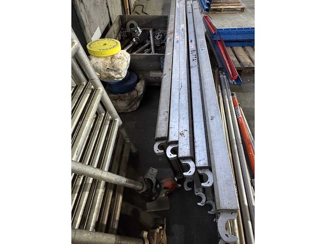 Aluminium rolsteiger 3,4 meter hoog - afbeelding 6 van  10