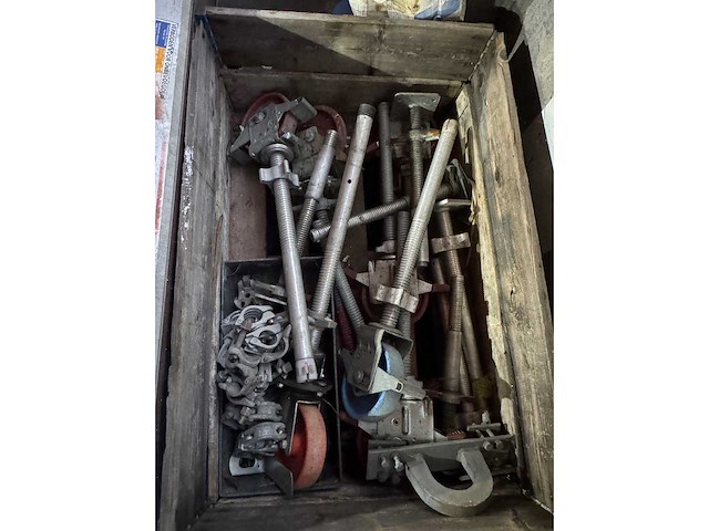 Aluminium rolsteiger 3,4 meter hoog - afbeelding 7 van  10