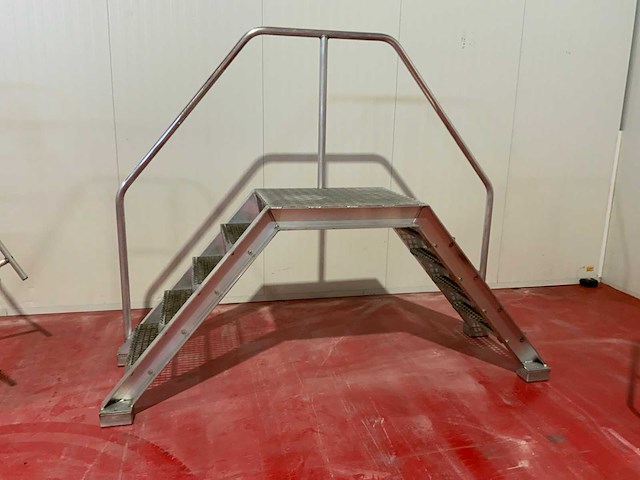 Aluminium / stalen bordes - afbeelding 3 van  5