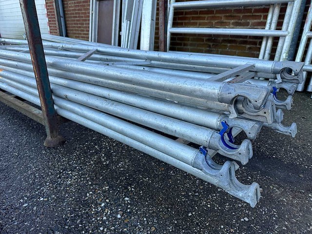 Aluminium steiger v.v. trap, valbeveiliging, steigerwielen - afbeelding 18 van  21
