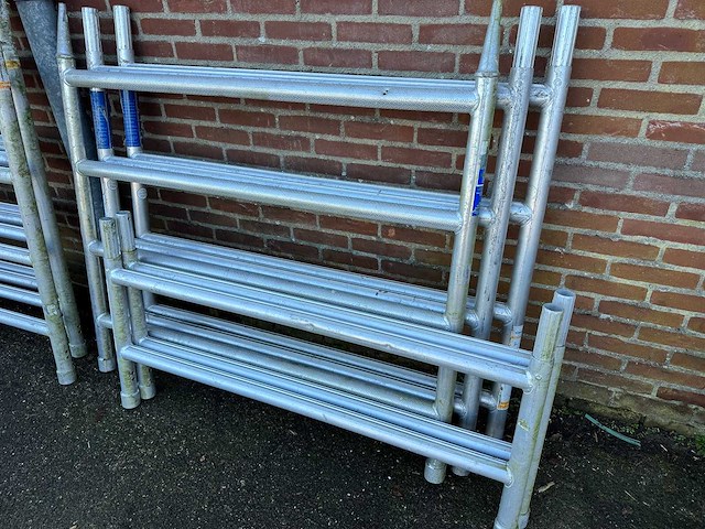 Aluminium steiger v.v. trap, valbeveiliging, steigerwielen - afbeelding 18 van  21