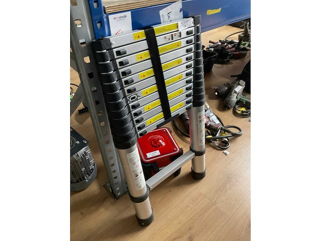 Aluminium telescopische ladder - afbeelding 1 van  1