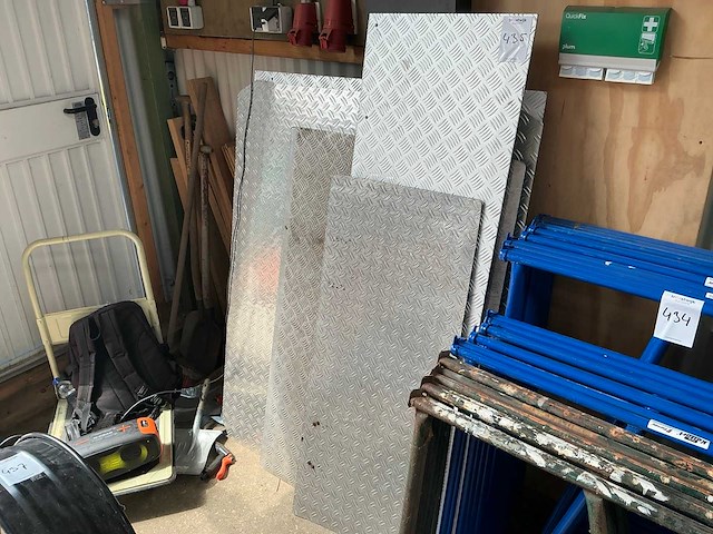 Aluminium tranenplaat (5x) - afbeelding 1 van  2