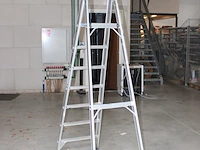 Aluminium trap asc met zes treden en bordes - afbeelding 2 van  2