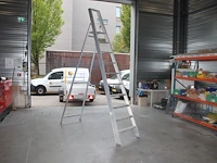 Aluminium trap solide met negen treden en bordes