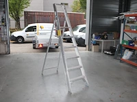 Aluminium trap solide met vijf treden en bordes