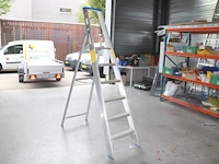 Aluminium trap solide met vijf treden en bordes