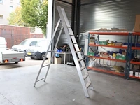 Aluminium trap solide met zes treden en bordes