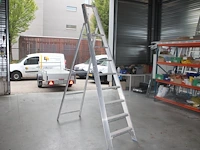 Aluminium trap solide met zeven treden en bordes