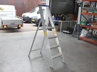 Aluminium trap vgs met drie treden en bordes
