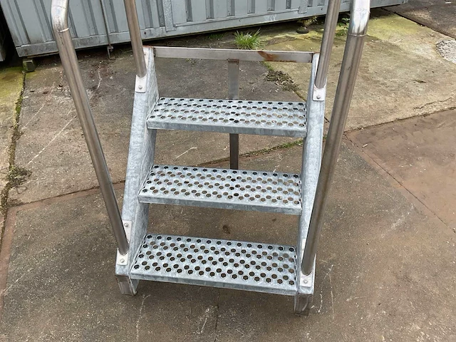 Aluminium trap - afbeelding 2 van  3