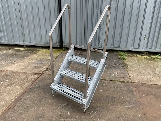 Aluminium trap - afbeelding 1 van  3